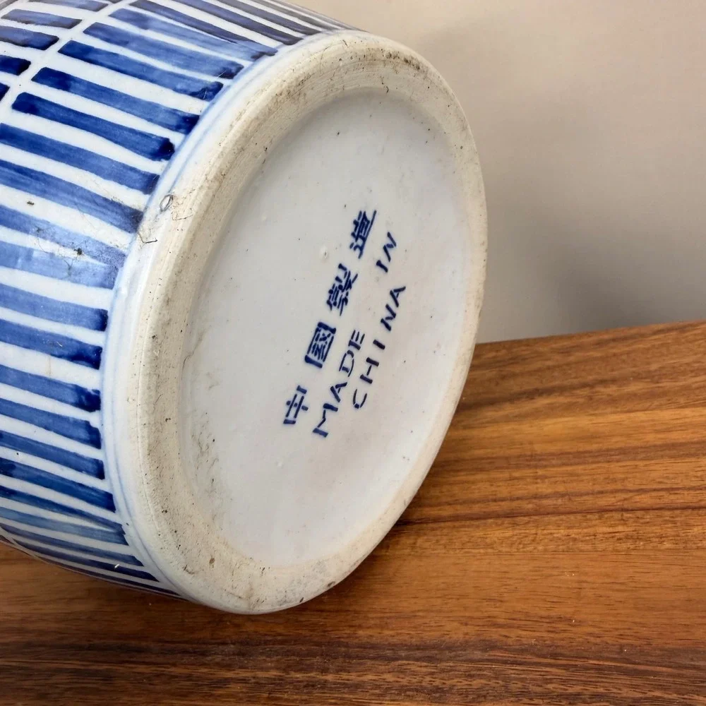 Vtg Qianlong Nian Zhi Chinese Blue  White Porcelain Wedding Tea Pot Hand Painted